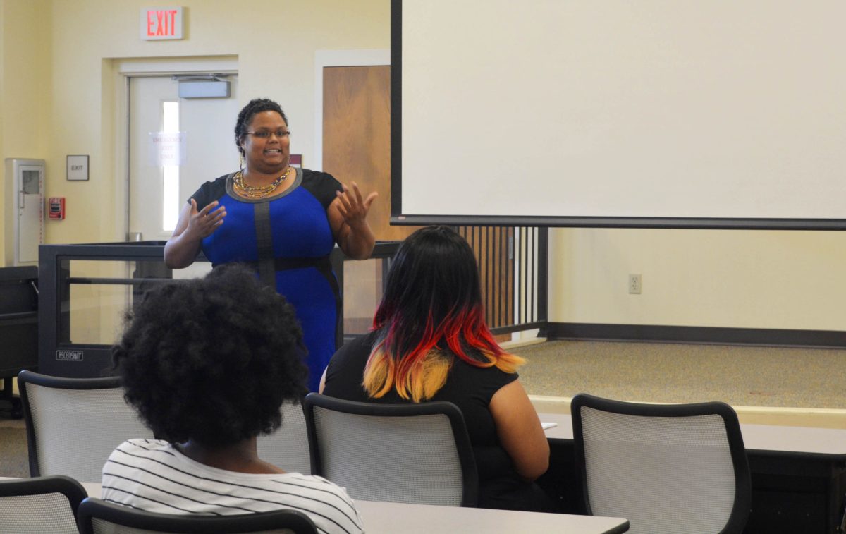 Dr. Thomandra Sam of the Southern University Counseling Center speaks to sophomores and discusses topics related to mental health.&#160;