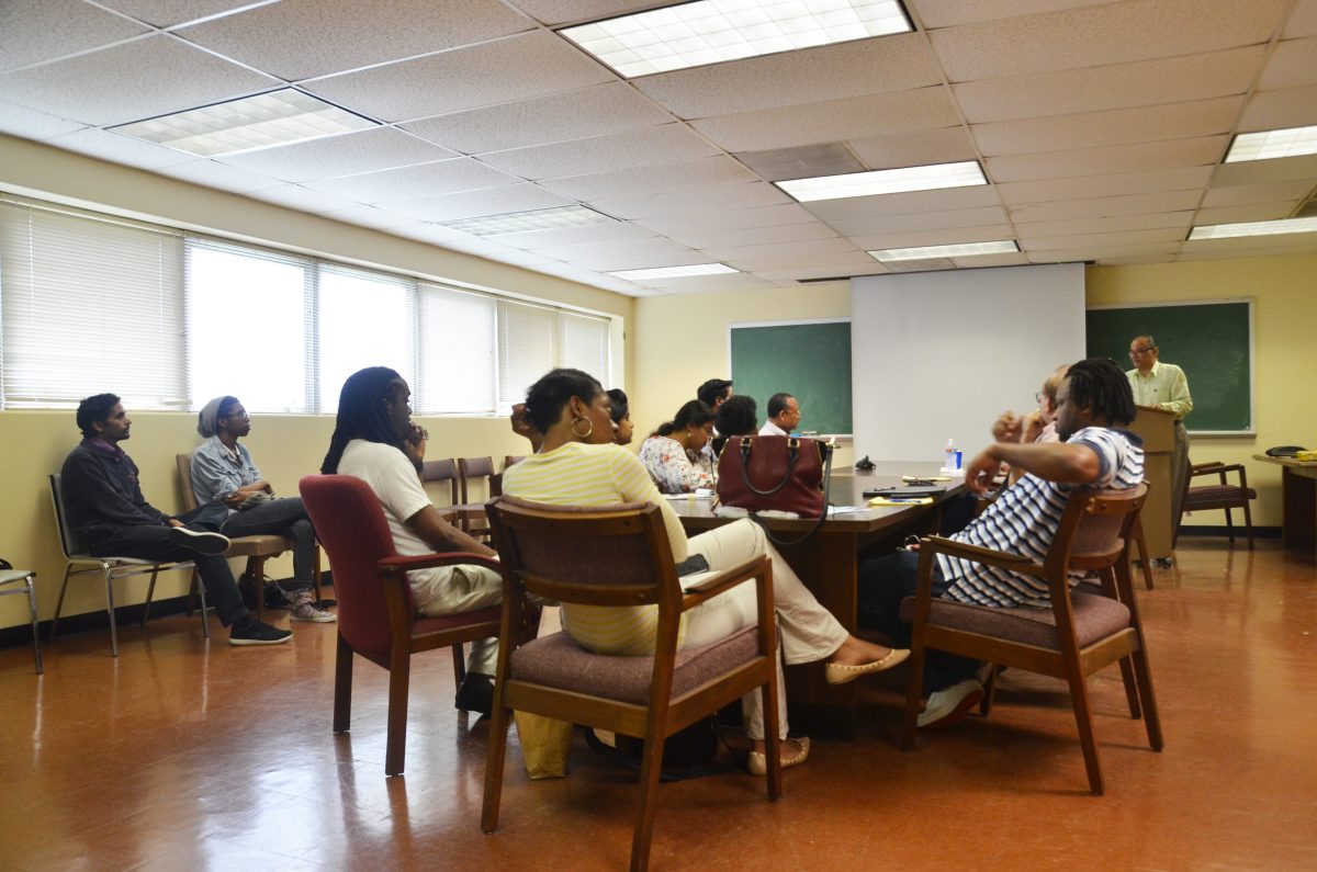 students and faculty gather in lee hall on novermber 6 to engage in enviormental seminar.