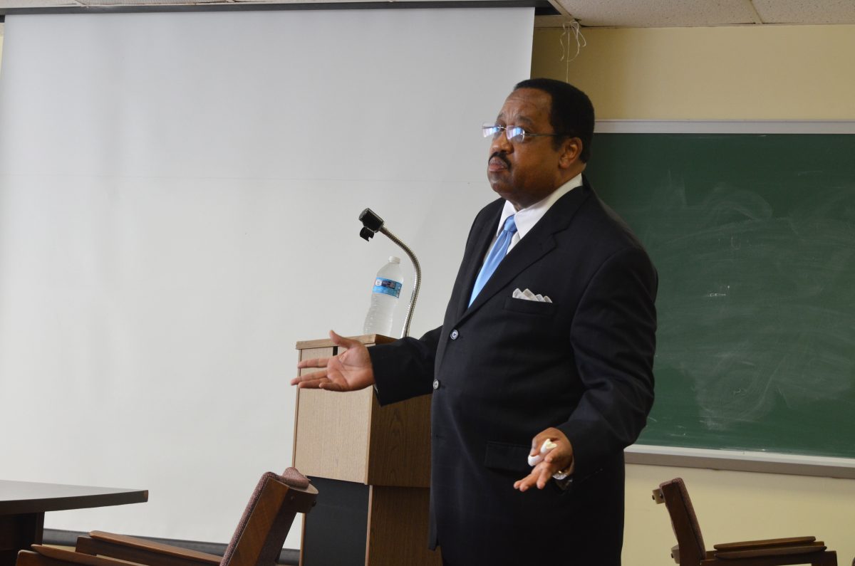 Tim Hardy, a chemist, enviornmental lawyer, and former member of the chemistry department at Southern University, addresses enviormental issues to a crowd of S.U. students and faculty on November 6th in Lee Hall.