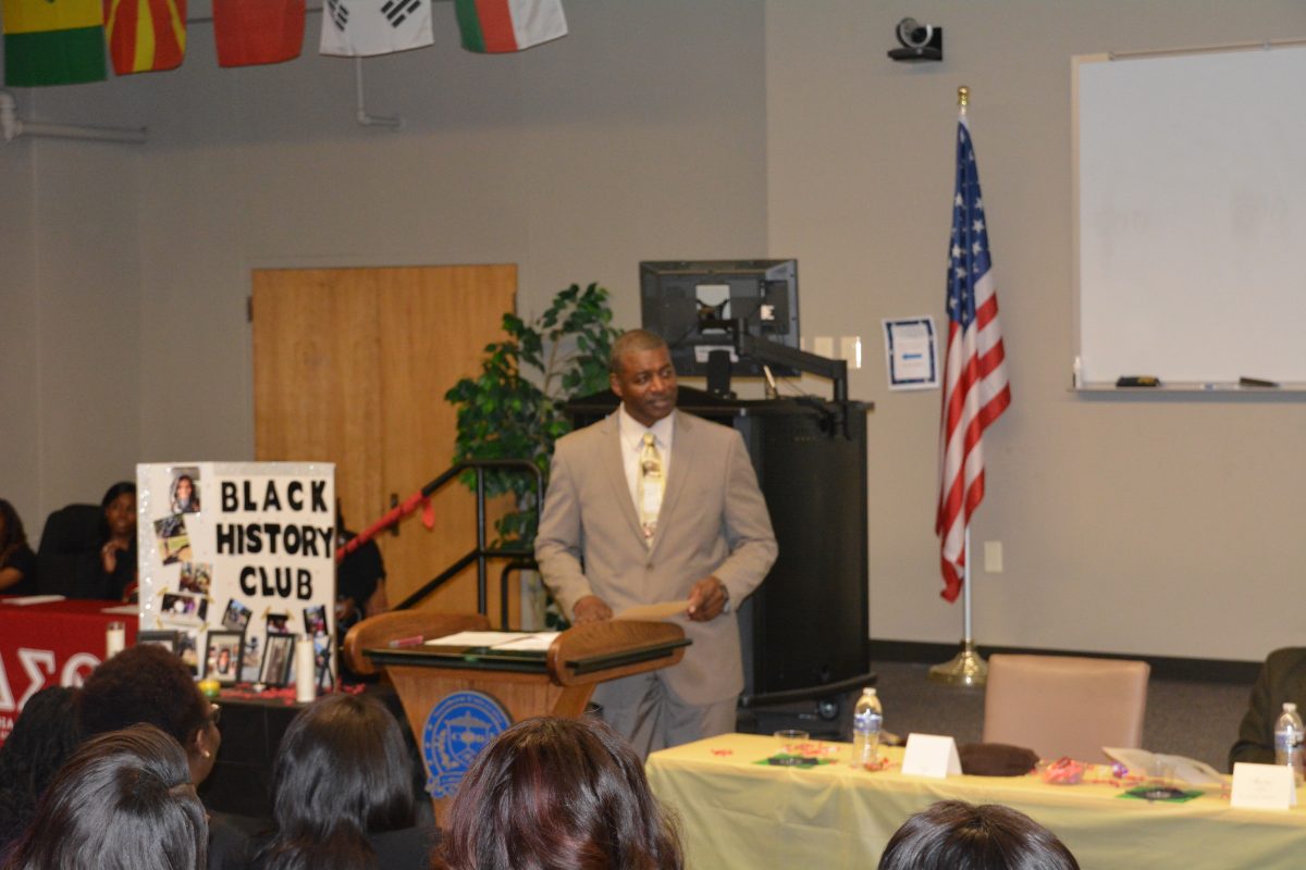 Keynote Speaker Daniel Landry speaks at the &#8220;Survival of the Fittest Forum&#8221; in T.T. Alain on Thursday, February 11.