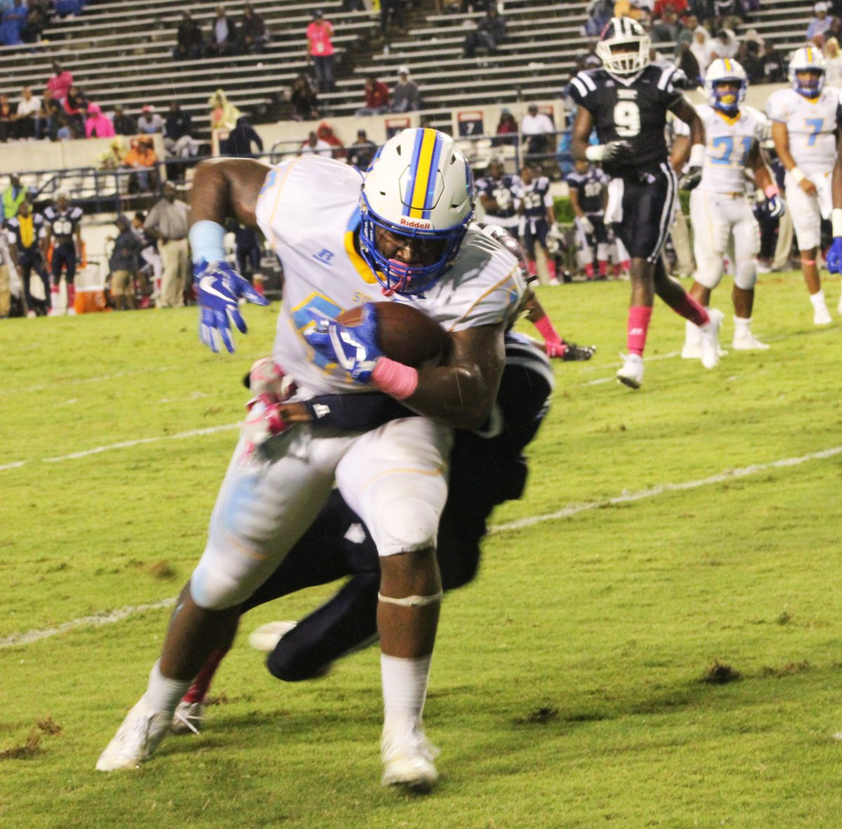 Southern Jaguars #47 A. Summerbell triesnto break away from Jackson State's deffence at Veterans Memorial Stadium on October 21.