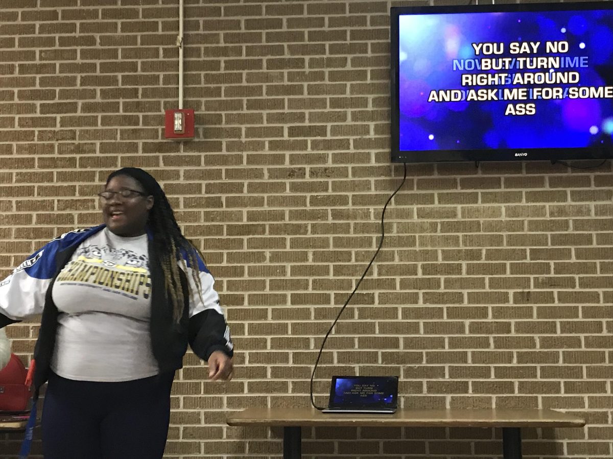 Sing Girl: Khadijah Dean, a senior from Homer,Louisiana having a good time singing Tyrone by Erykah Badu at the Zeta&#8217;s Apollo Night inside Boley Hall on January 31. (Te&#8217;yanah Owens/DIGEST))&#160;