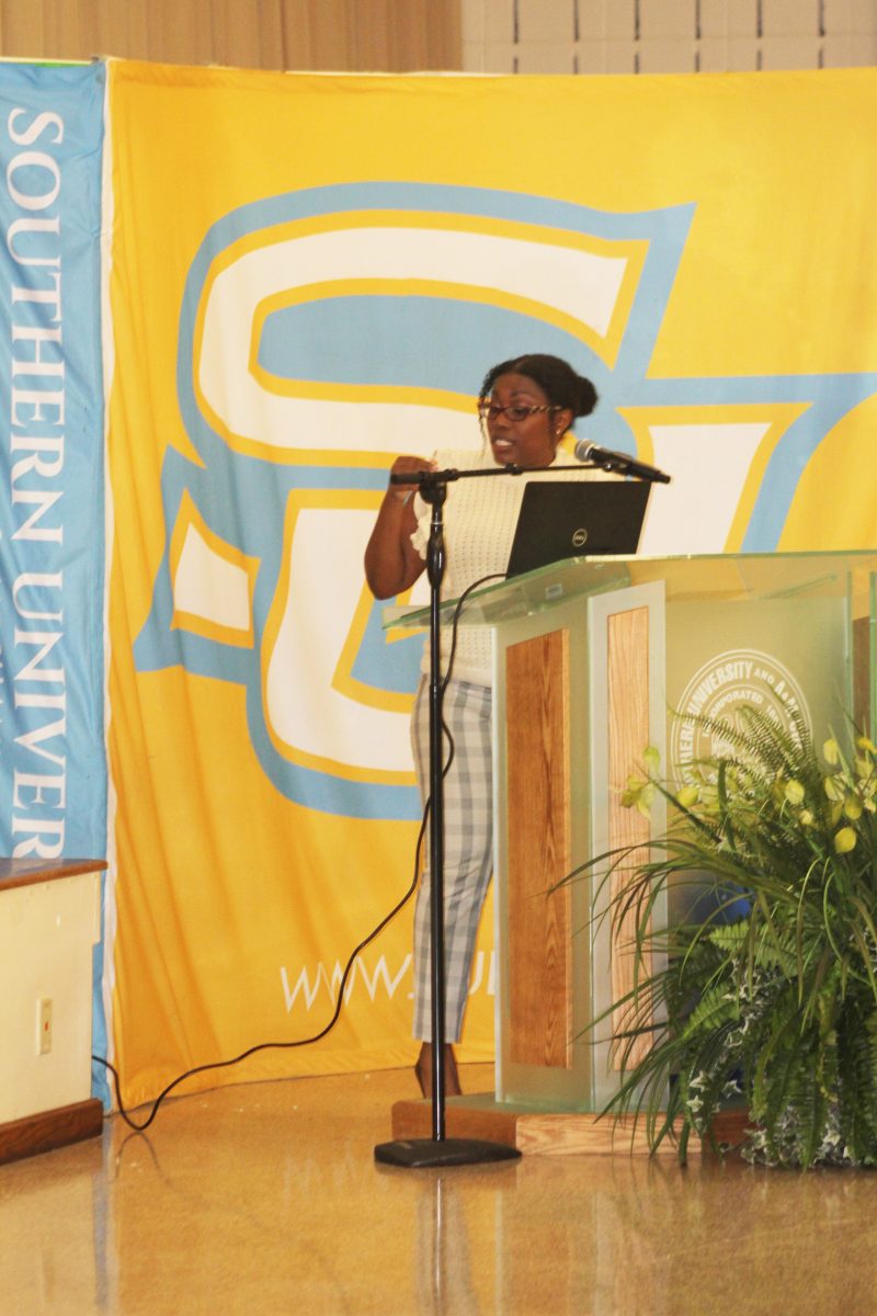 Guest speaker Lakita Woodard speaks to students at the the Entrepreneurship event held on Thursday, April 22 inside Royal Cotillion Ballroom. (Terrell Smith/DIGEST)