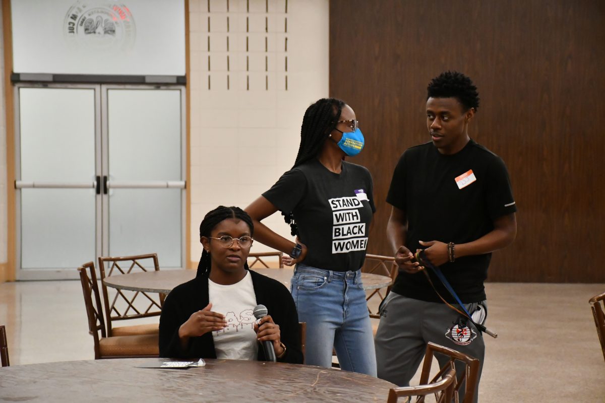 Junior Mallori Lee of Baton Rouge shares her thoughts during the &#8220;Deal or No Deal&#8221; event hosted&#160; by Parenthood Generation Action&#160;