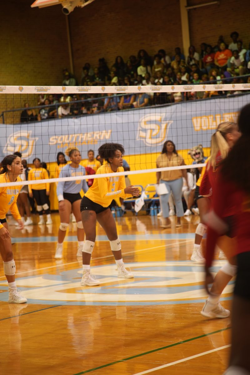 Middle blocker, Kailee Deffebaugh readies for the serve during the Jaguars matchup against division rival Grambling State on Monday, Septemer 26 inside Seymour gym. (Brianna Fields/DIGEST)