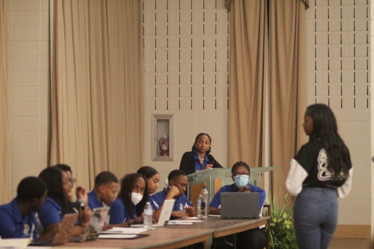 Monae Harris, Student Organizations Council Vice President, expressed concerns to the SGA Senate last Thursday evening. (DIGEST)