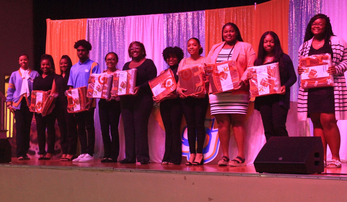 Top Jags receive their prestegious awards.at the Top Jags Scholarship Dinner on April 18, 2023. (Eric White/ DIGEST)