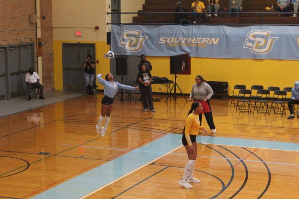 Navigation to Story: Comeback Queens: